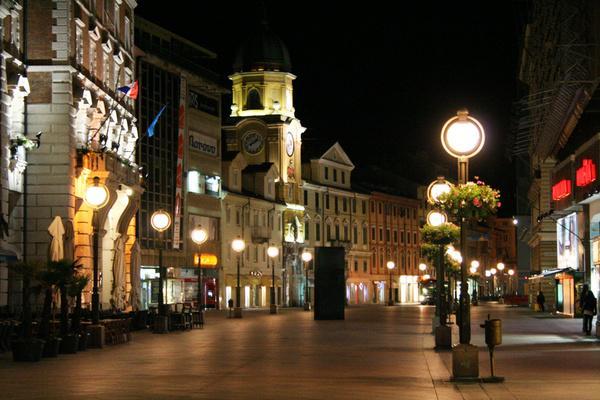 Happy Hostel Rijeka Exterior foto